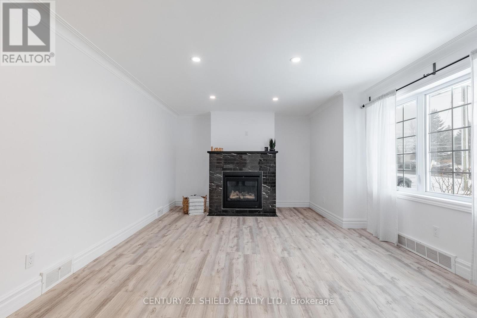 2030 Pitt Street, Cornwall, ON