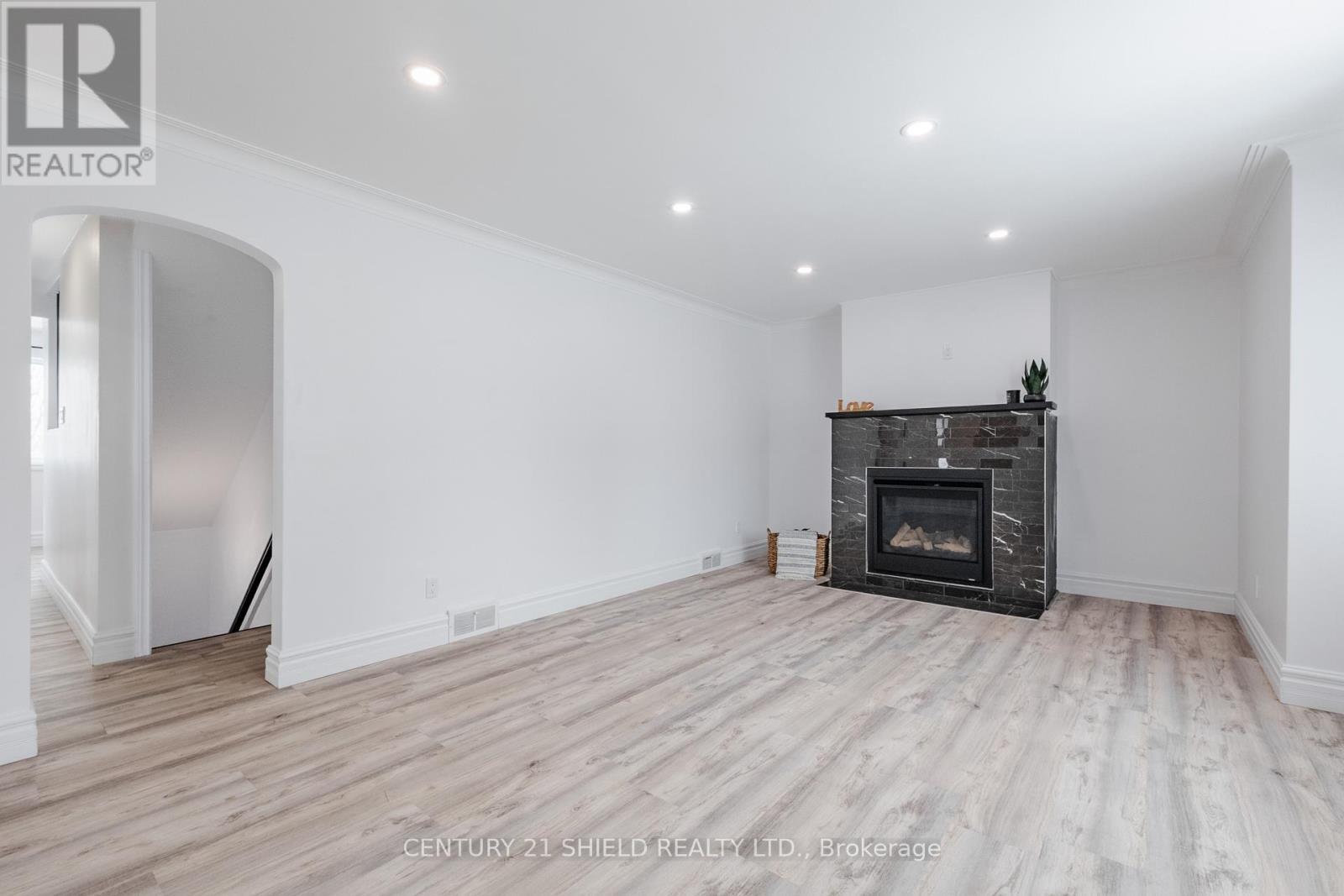 2030 Pitt Street, Cornwall, ON