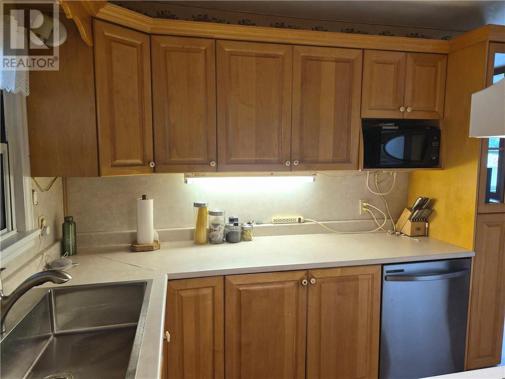 98 William, Chelmsford, ON