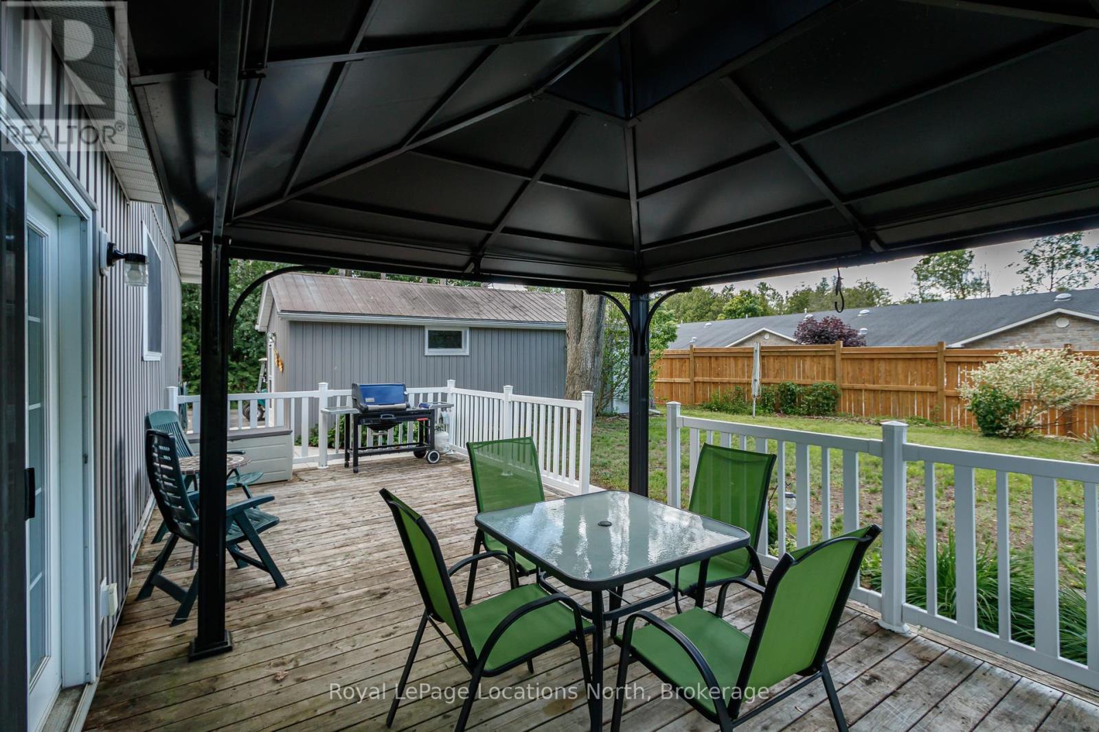 5 Golf Avenue E, Wasaga Beach, ON