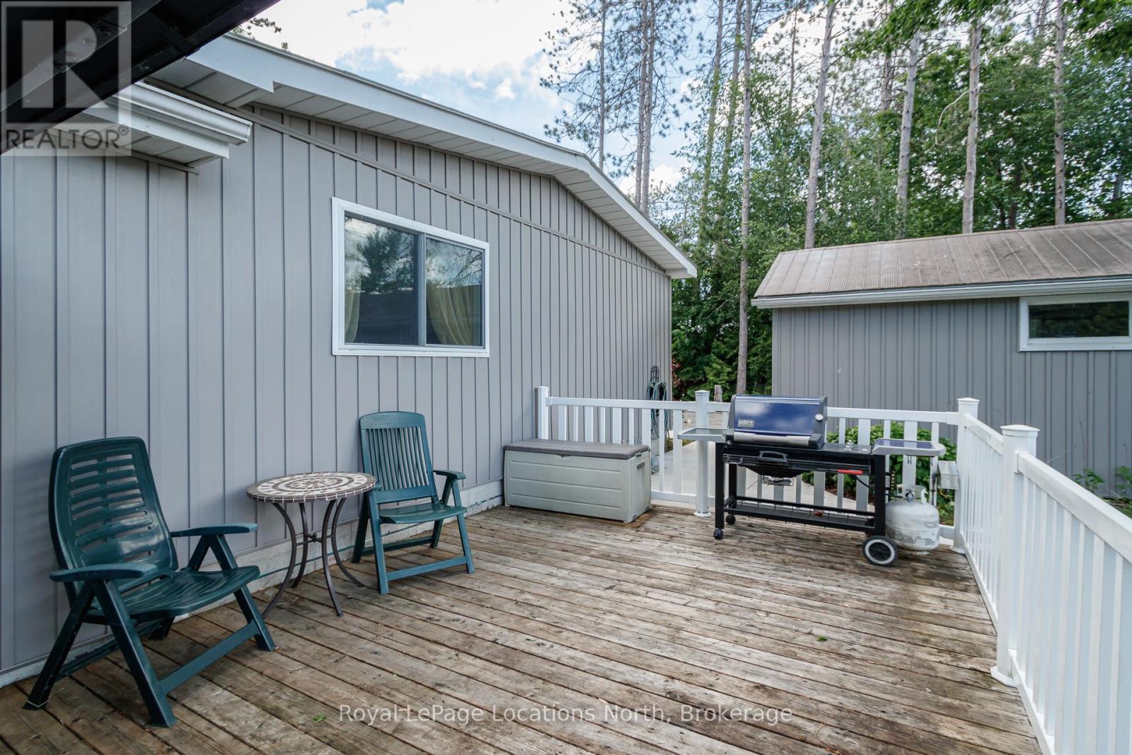 5 Golf Avenue E, Wasaga Beach, ON