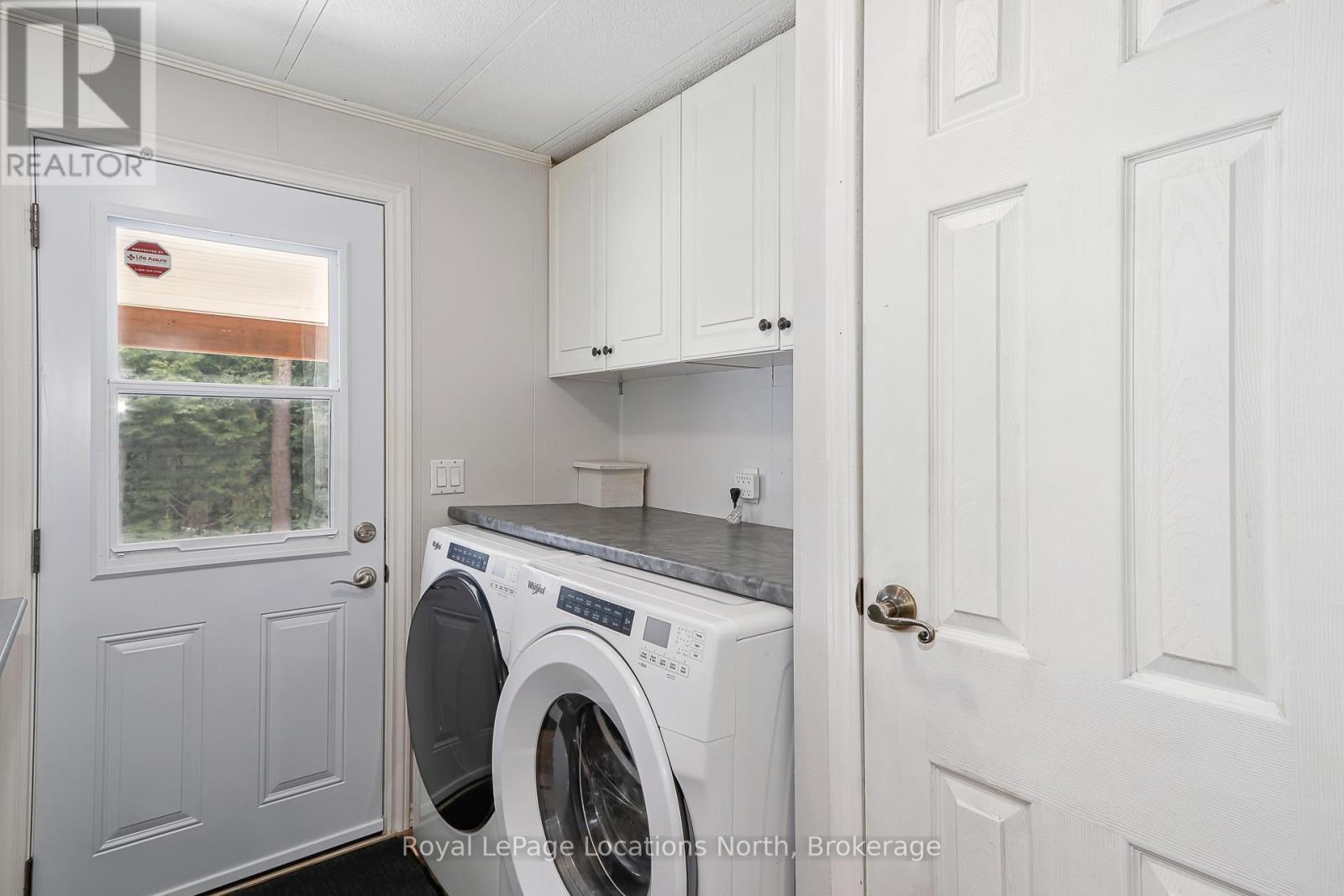 5 Golf Avenue E, Wasaga Beach, ON