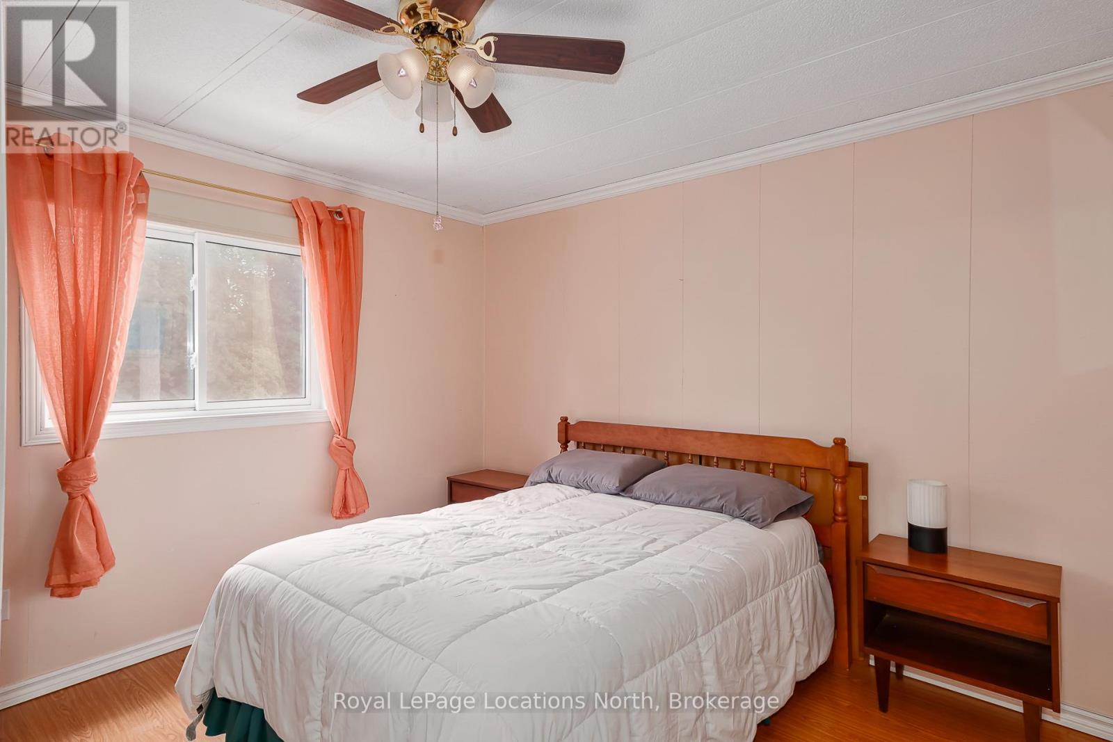 5 Golf Avenue E, Wasaga Beach, ON