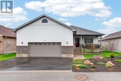 4 MERRILL DRIVE Prince Edward County (Wellington Ward), ON K0K 3L0