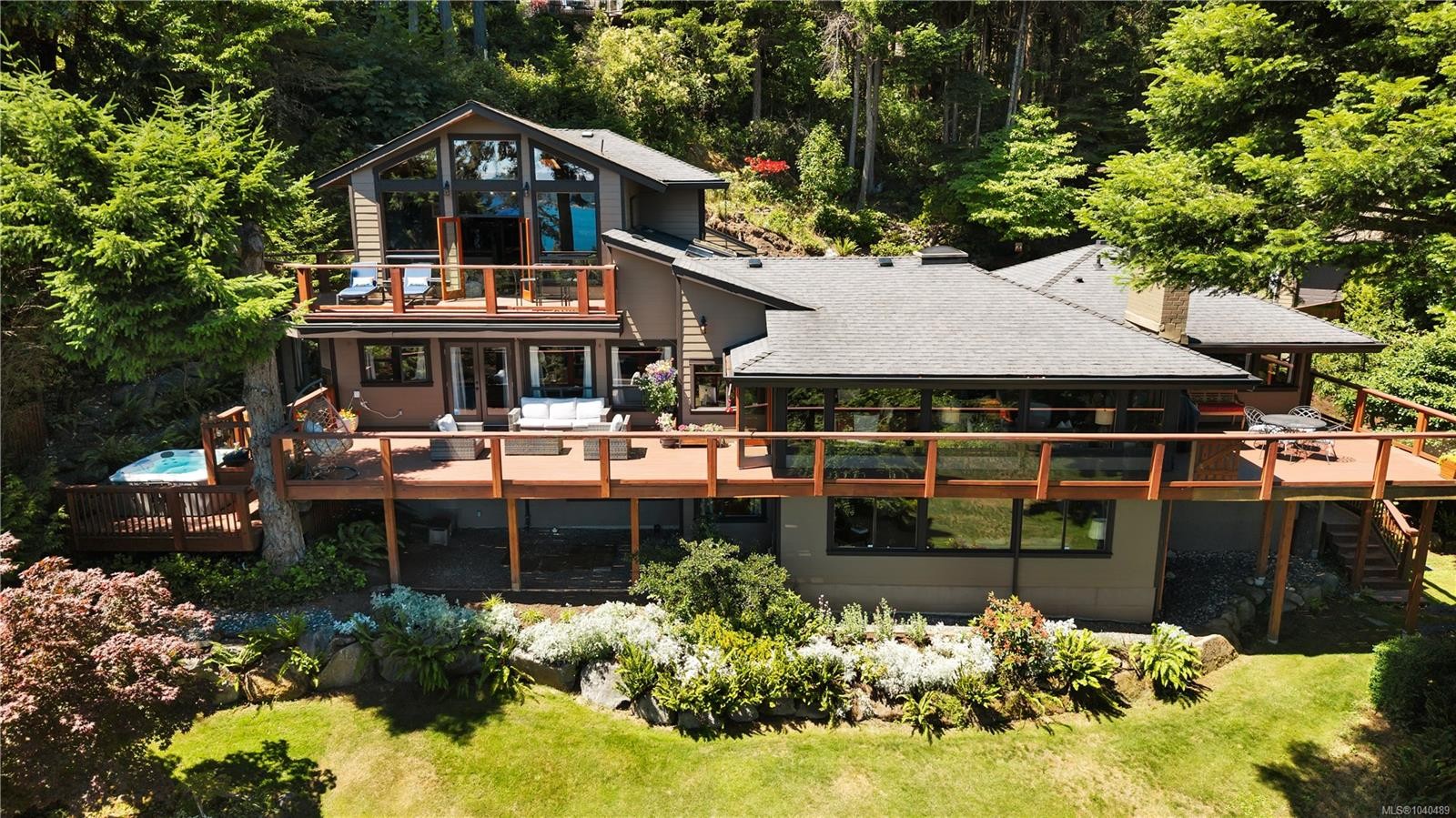 1370 Ivor Rd, Nanaimo, BC