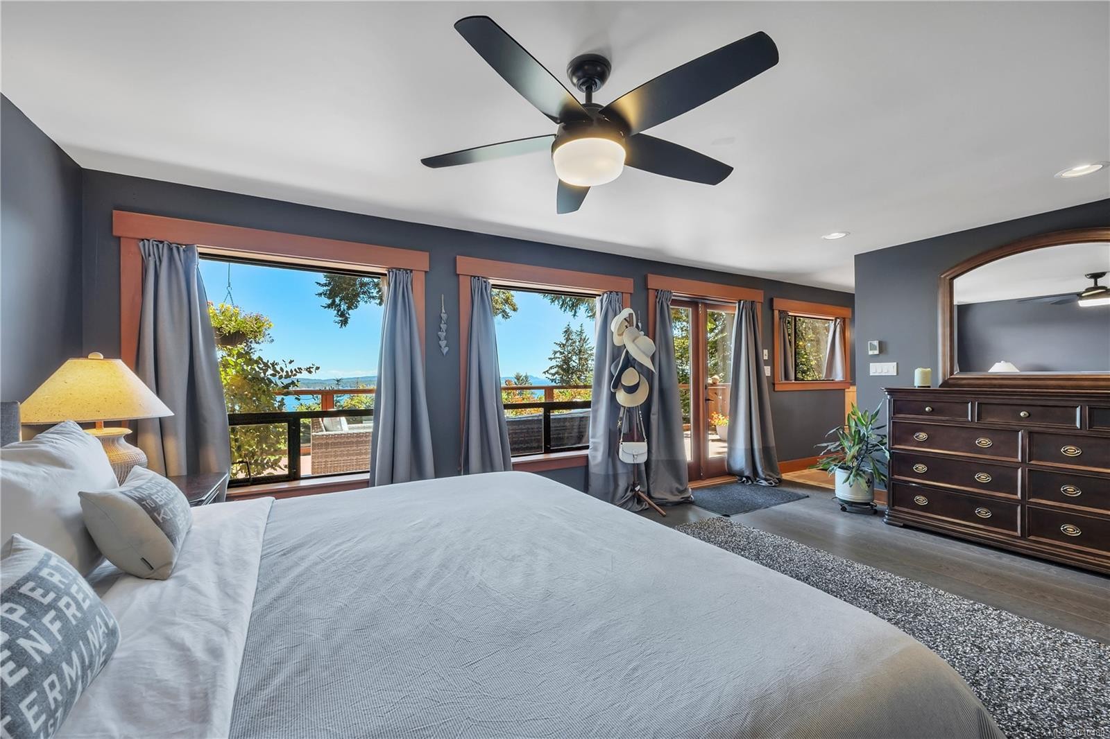 1370 Ivor Rd, Nanaimo, BC