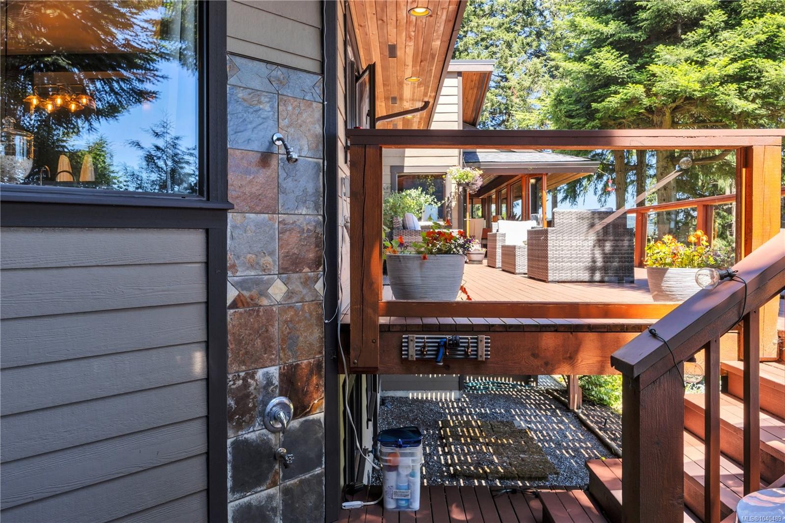 1370 Ivor Rd, Nanaimo, BC