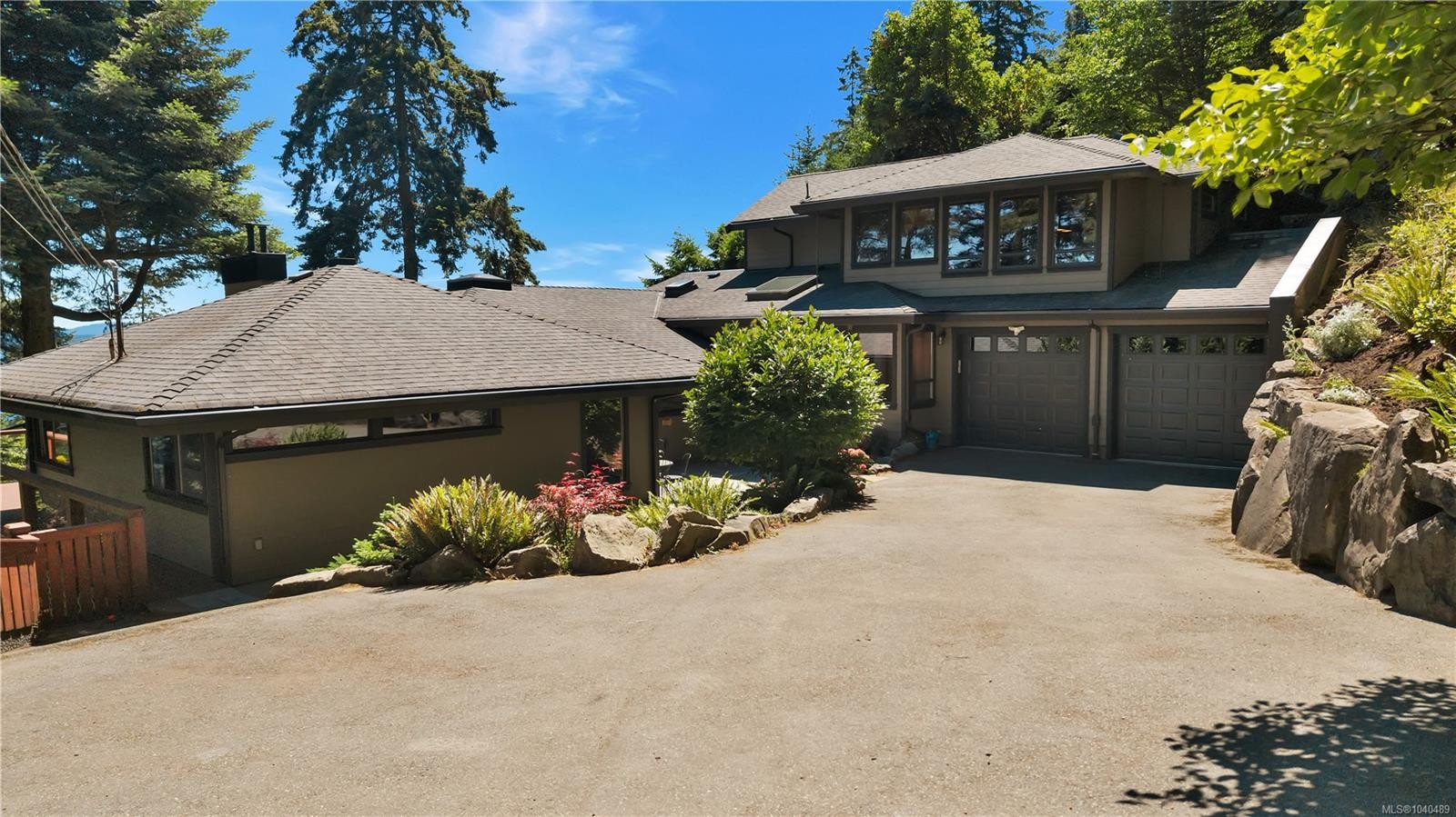 1370 Ivor Rd, Nanaimo, BC