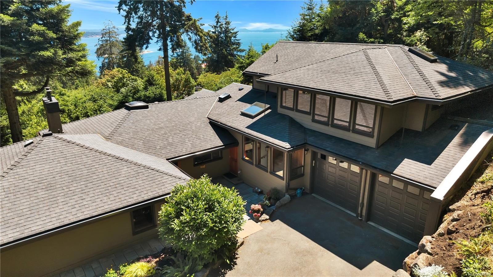 1370 Ivor Rd, Nanaimo, BC