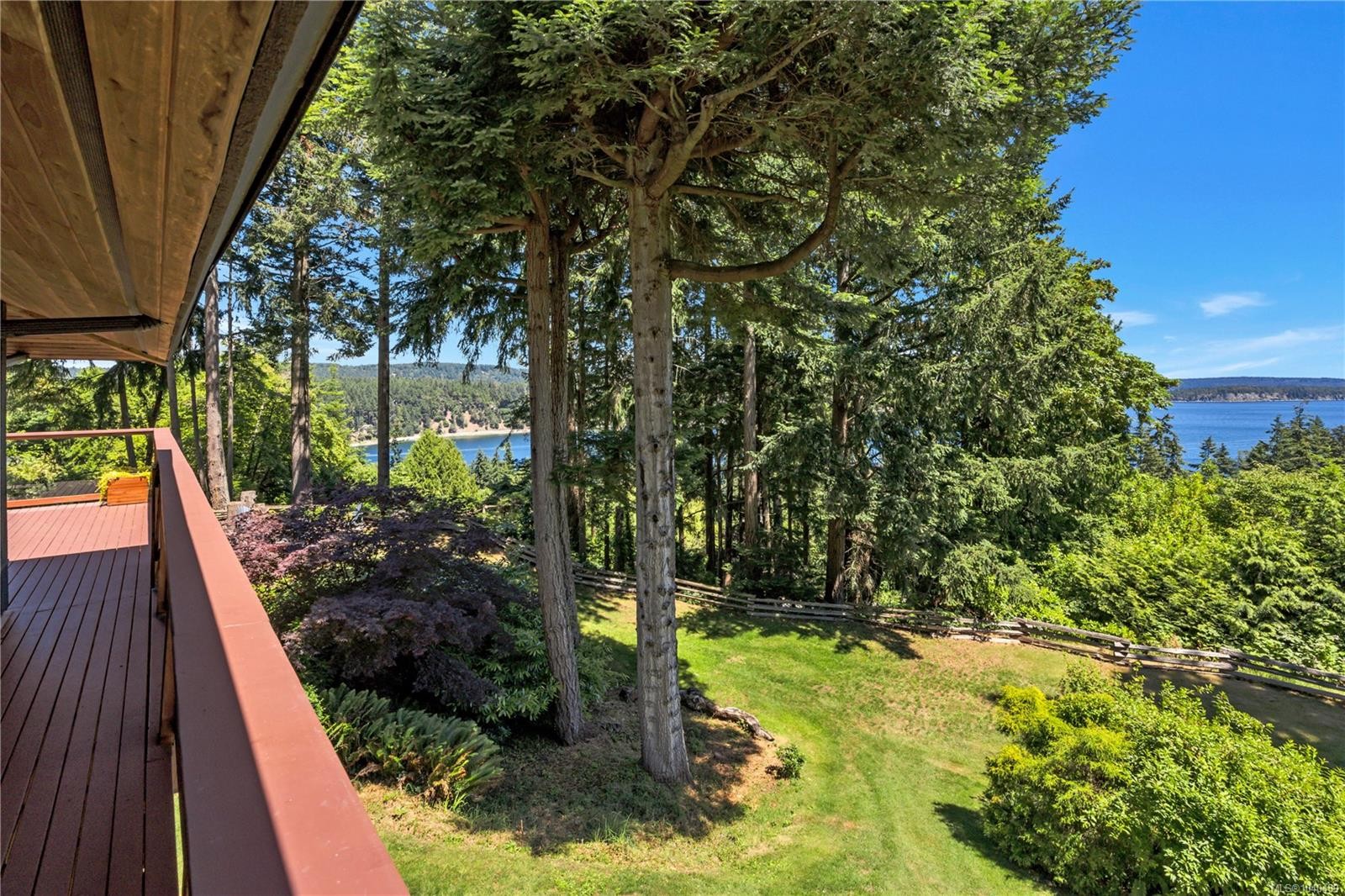 1370 Ivor Rd, Nanaimo, BC