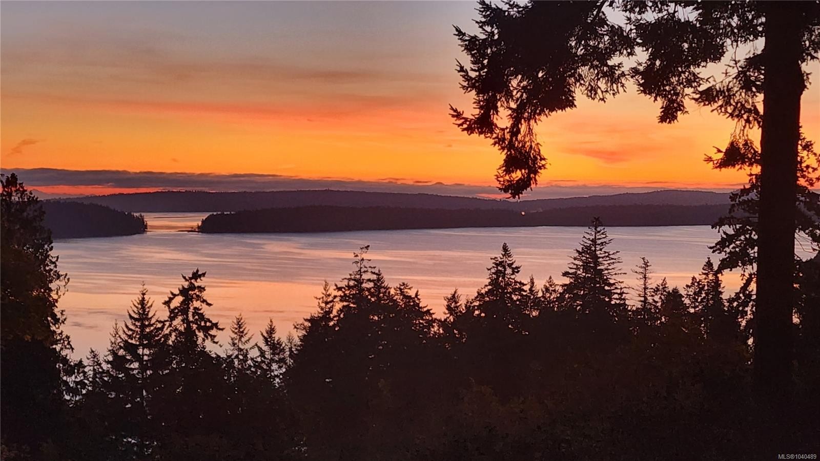 1370 Ivor Rd, Nanaimo, BC