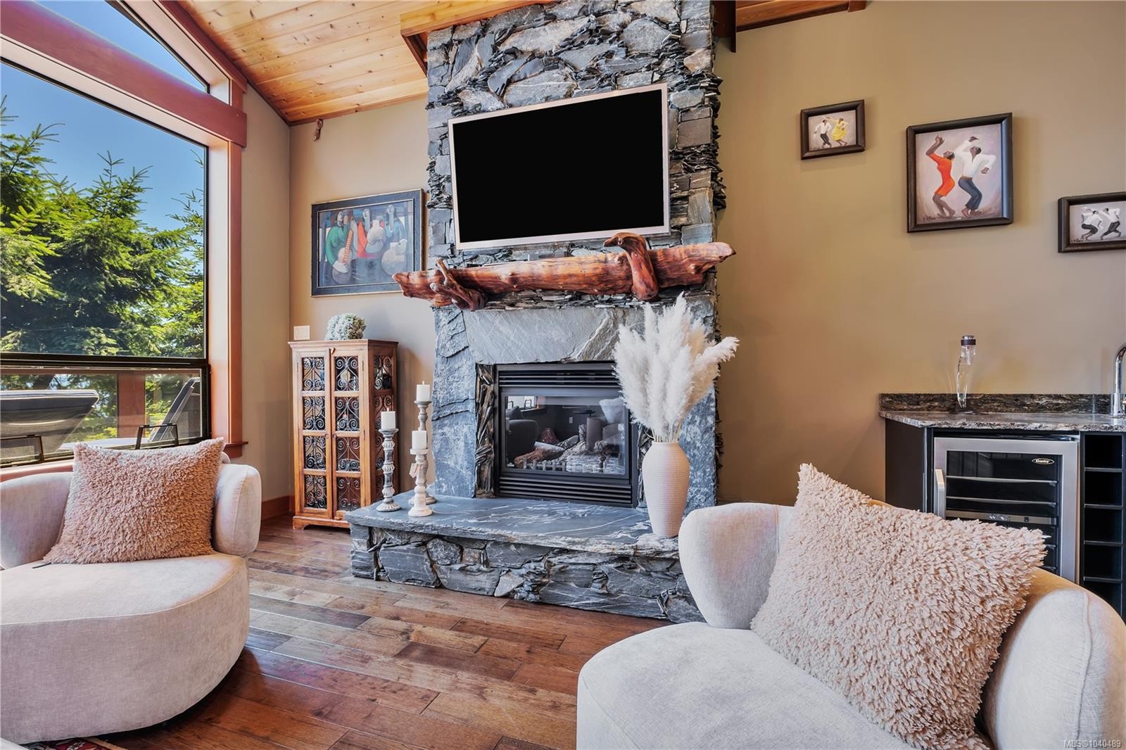1370 Ivor Rd, Nanaimo, BC