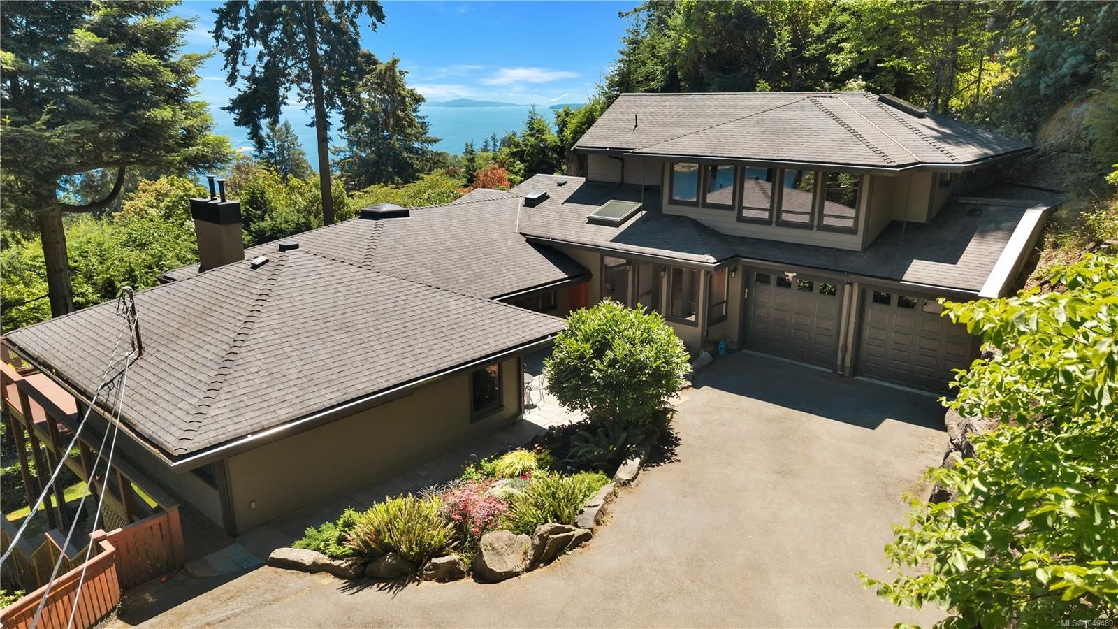 1370 Ivor Rd, Nanaimo, BC