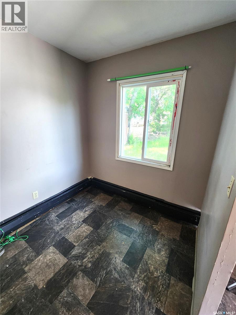 901 King Street, Estevan, SK