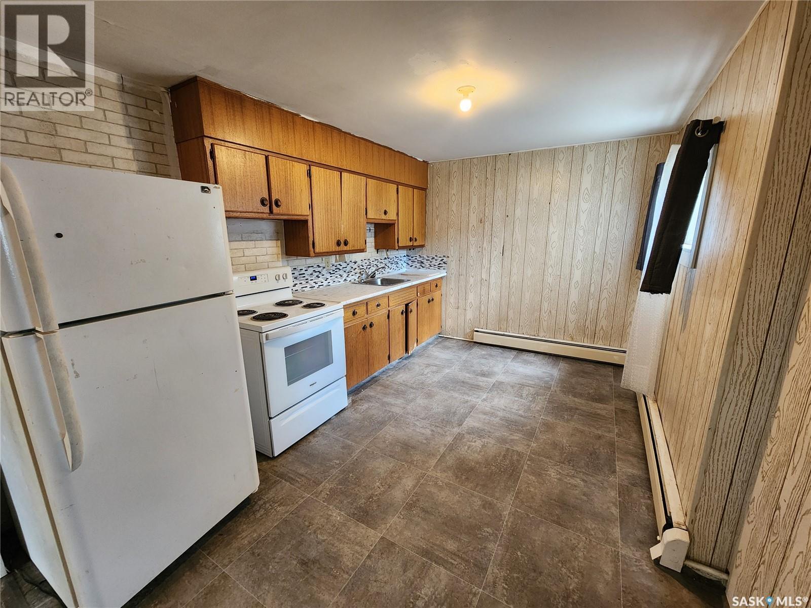 901 King Street, Estevan, SK