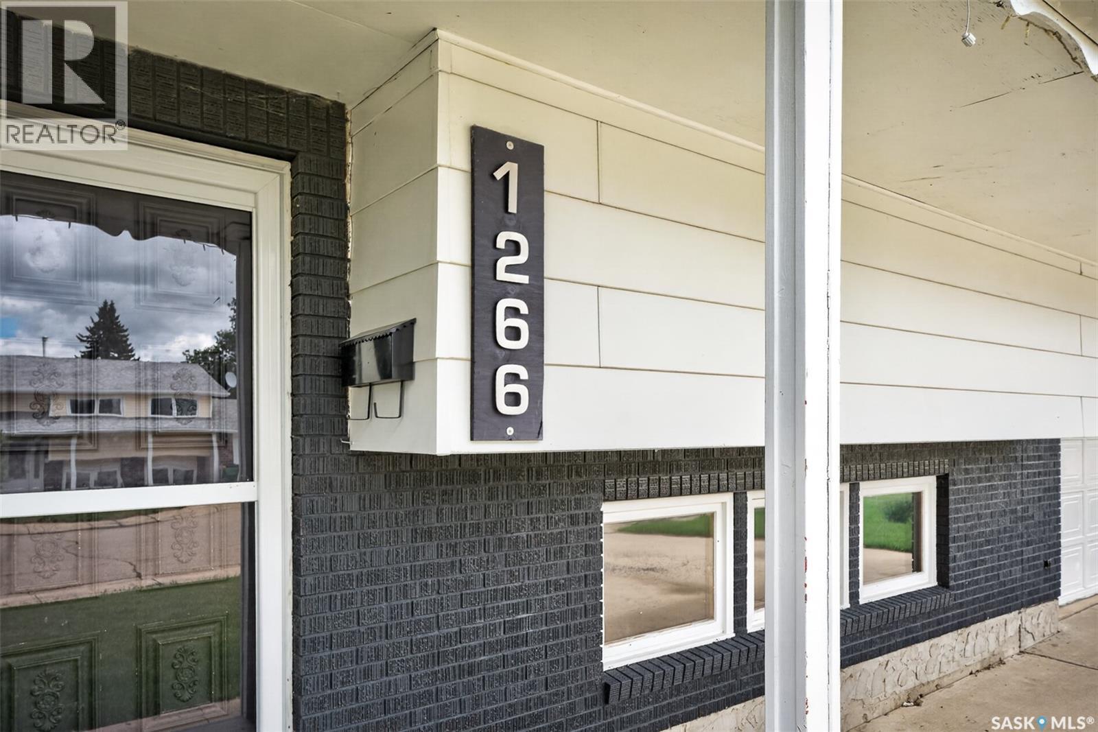 1266 Maybery Crescent, Moose Jaw, SK