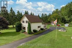 21331 LOYALIST PARKWAY Prince Edward County (Ameliasburg Ward), ON K0K 1L0