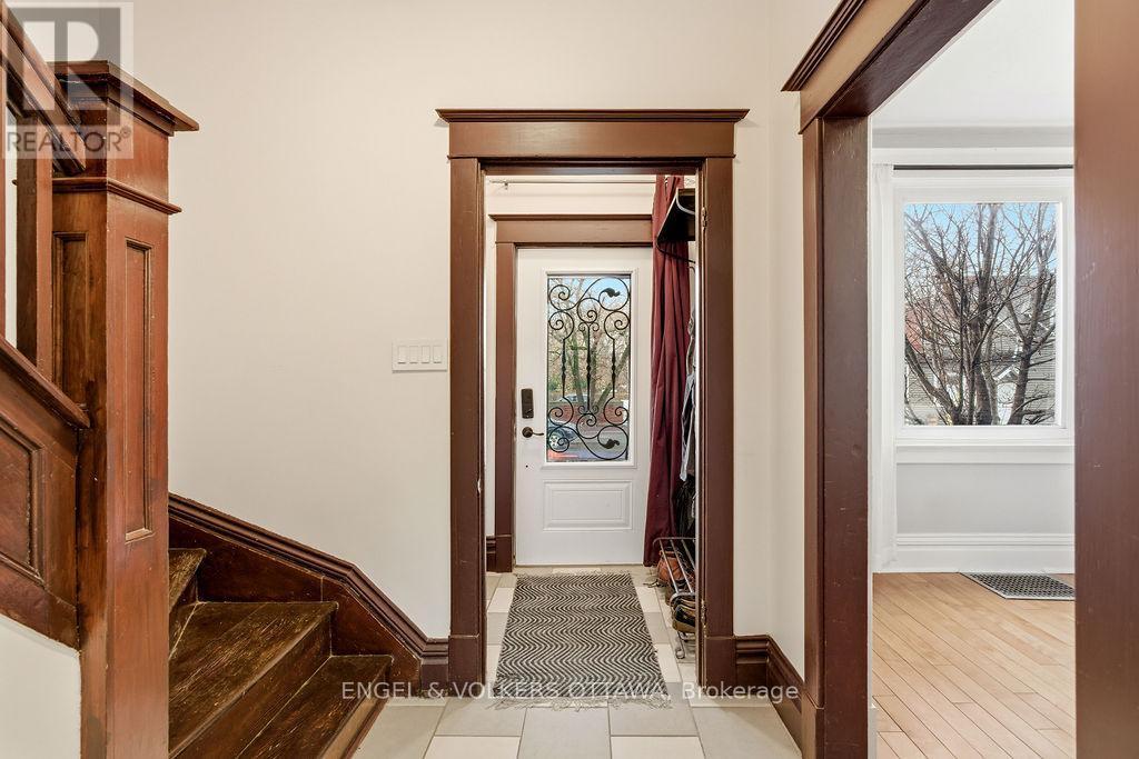 475 Kent Street, Ottawa, ON