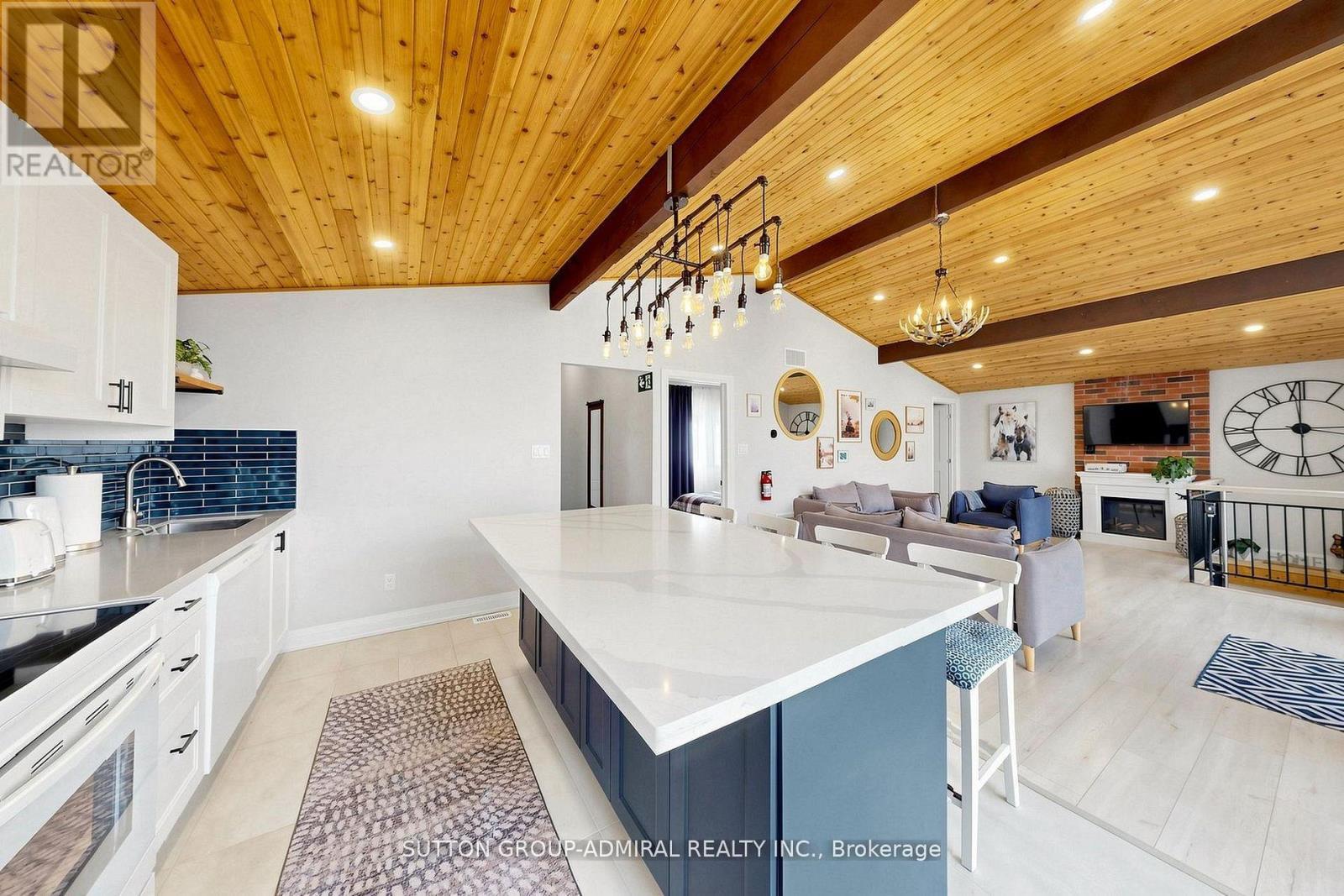 28 Timcourt Drive, Tiny, ON