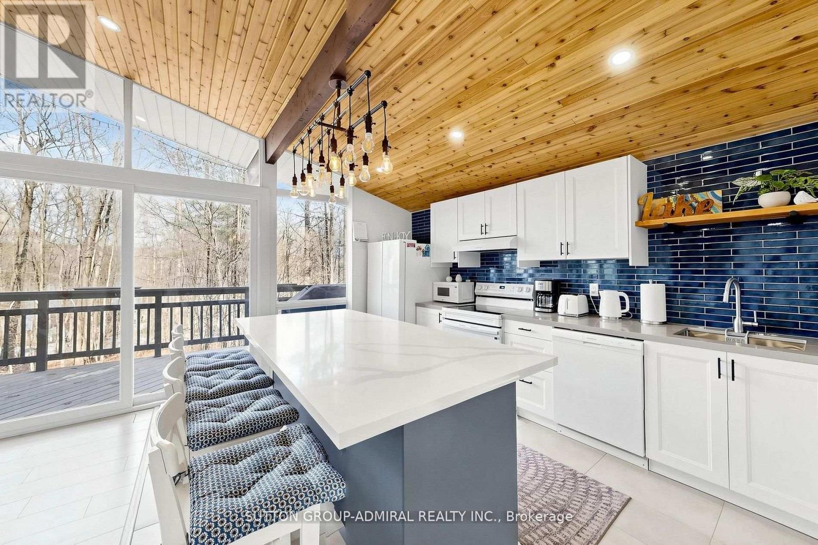 28 Timcourt Drive, Tiny, ON
