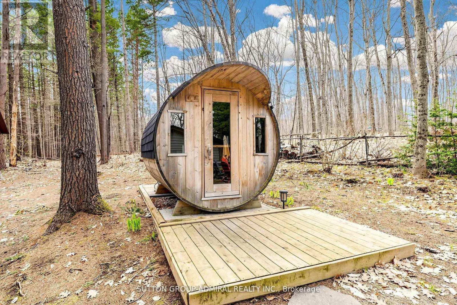 28 Timcourt Drive, Tiny, ON