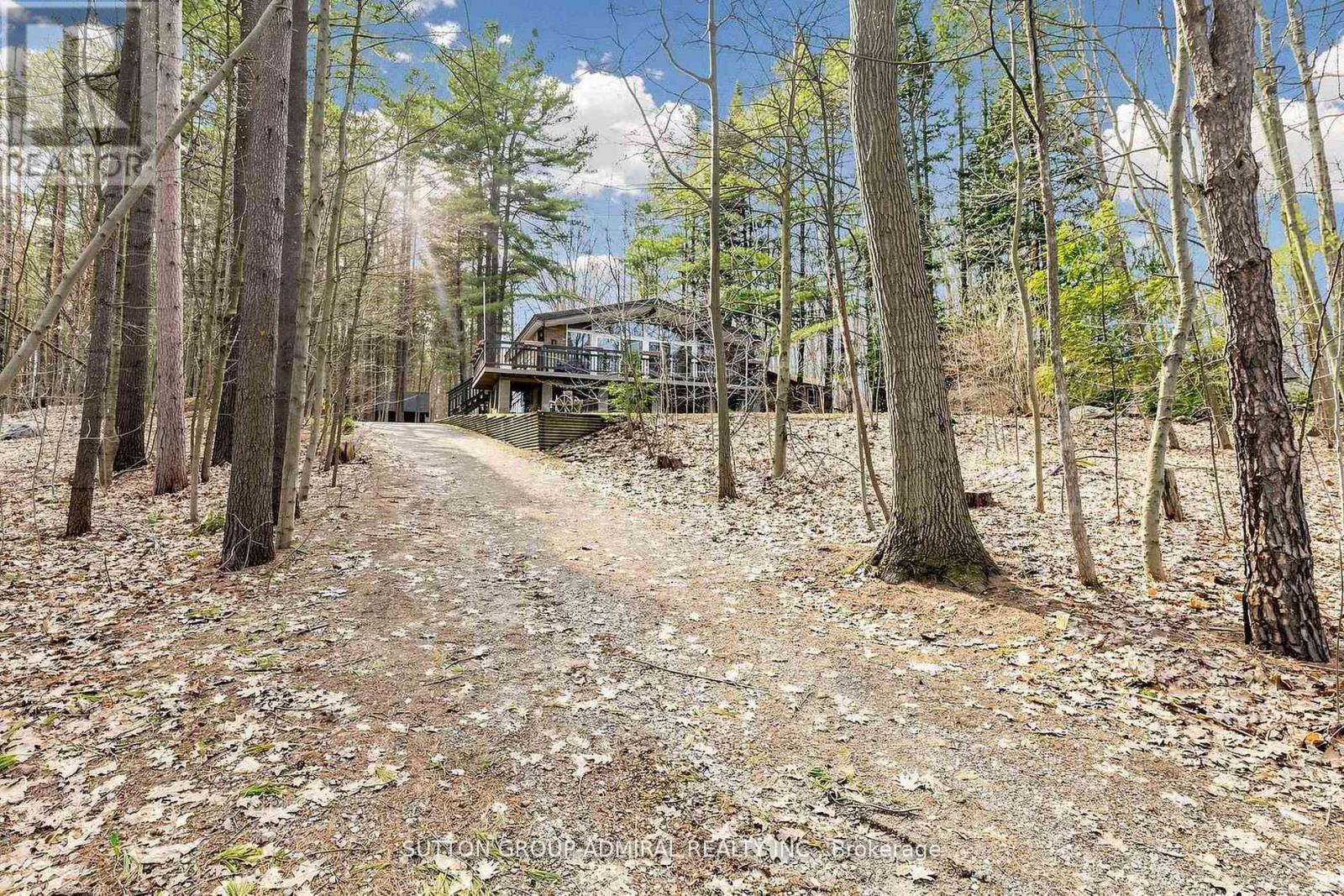28 Timcourt Drive, Tiny, ON