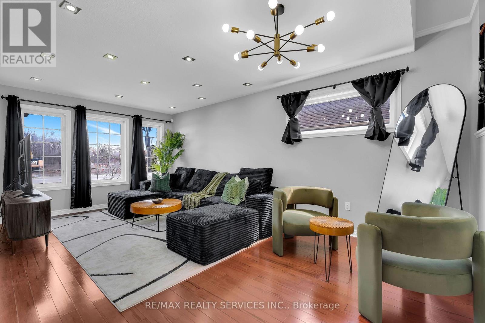 7009 Kalar Road, Niagara Falls, ON