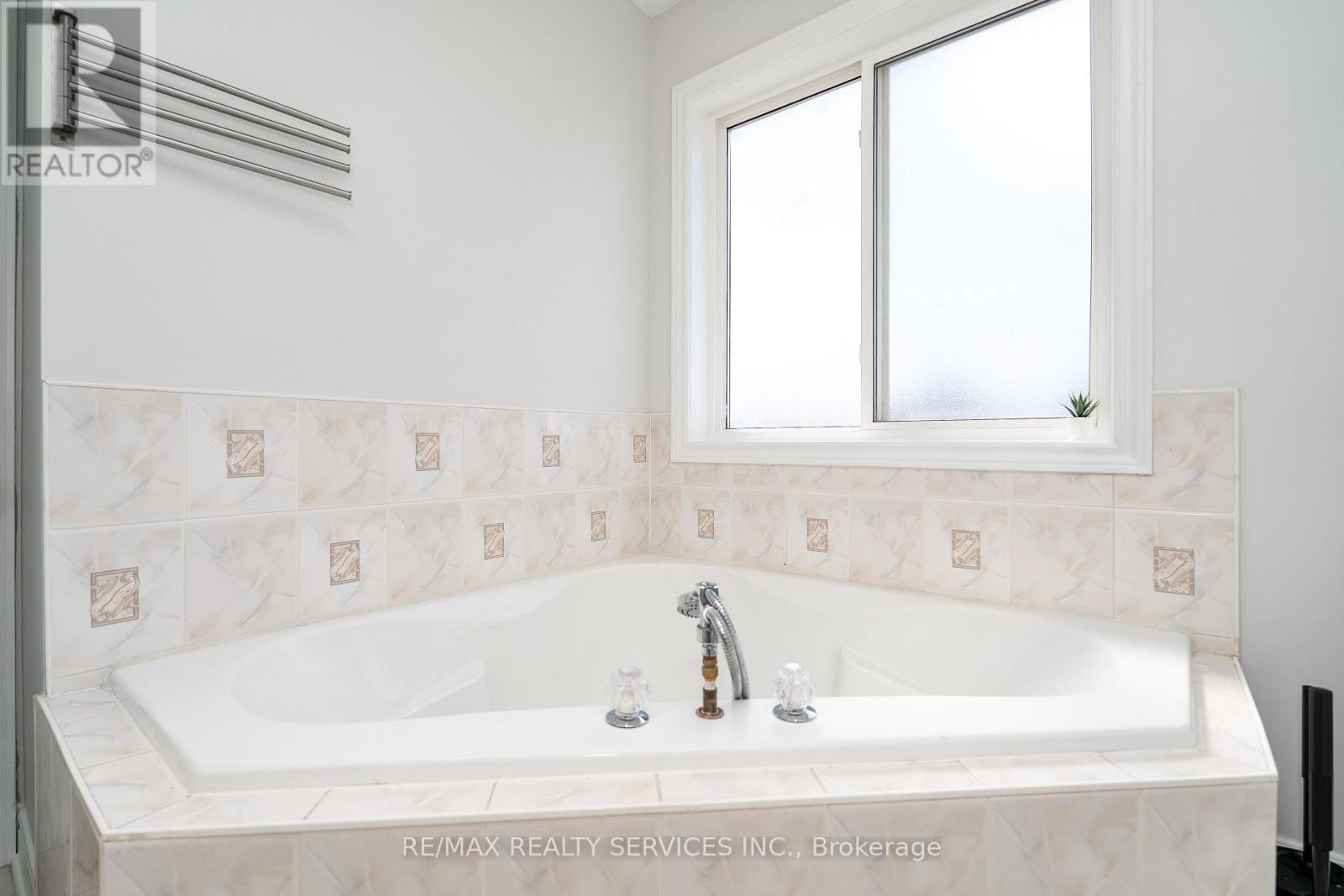 7009 Kalar Road, Niagara Falls, ON