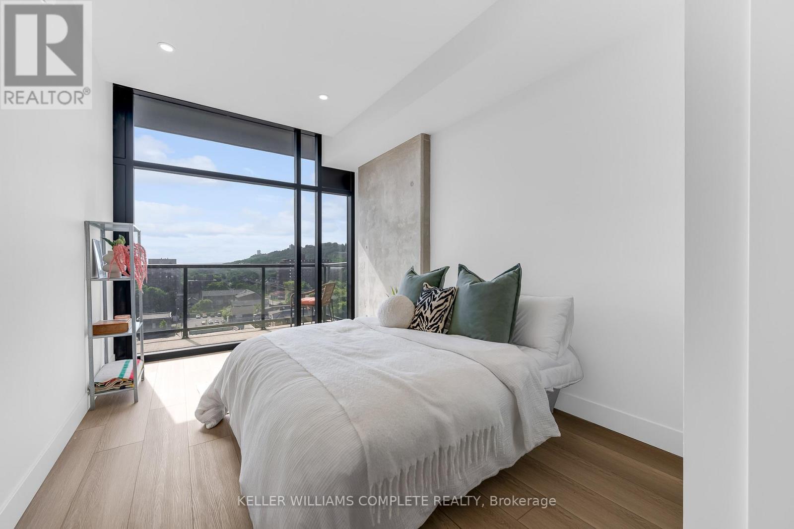 HUGE PRIMARY BEDROOM - 809 - 24 Augusta Street, Hamilton, ON