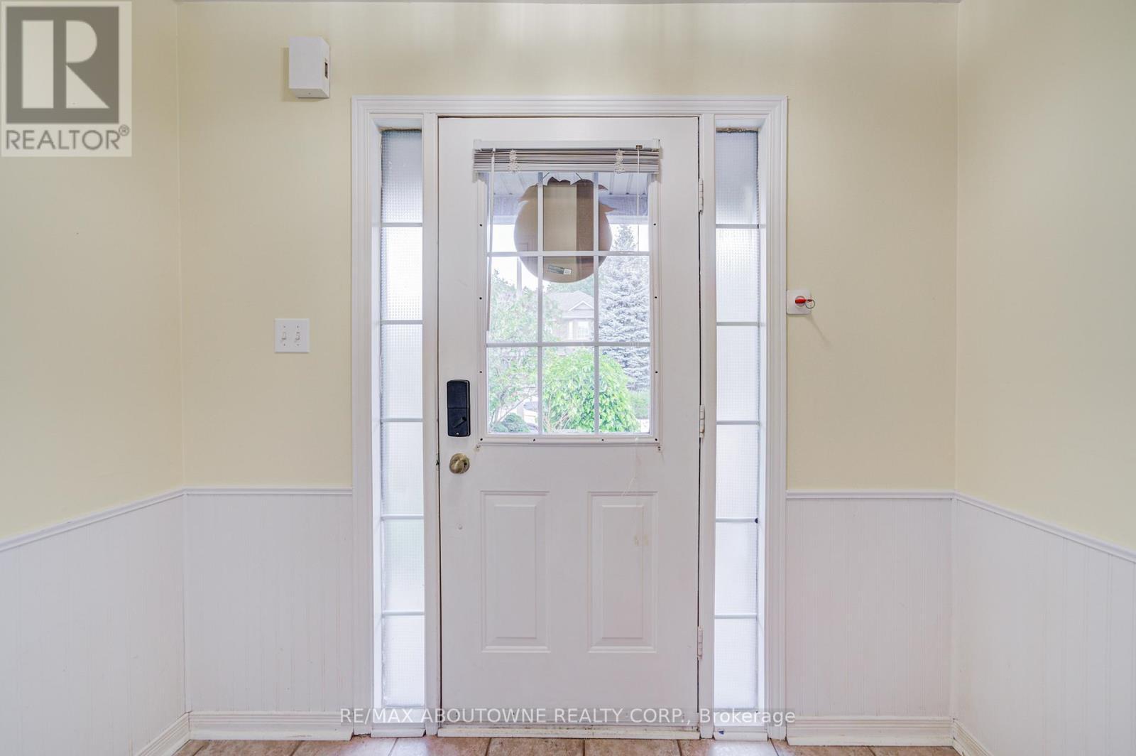 5128 Falconcrest Drive, Burlington, ON