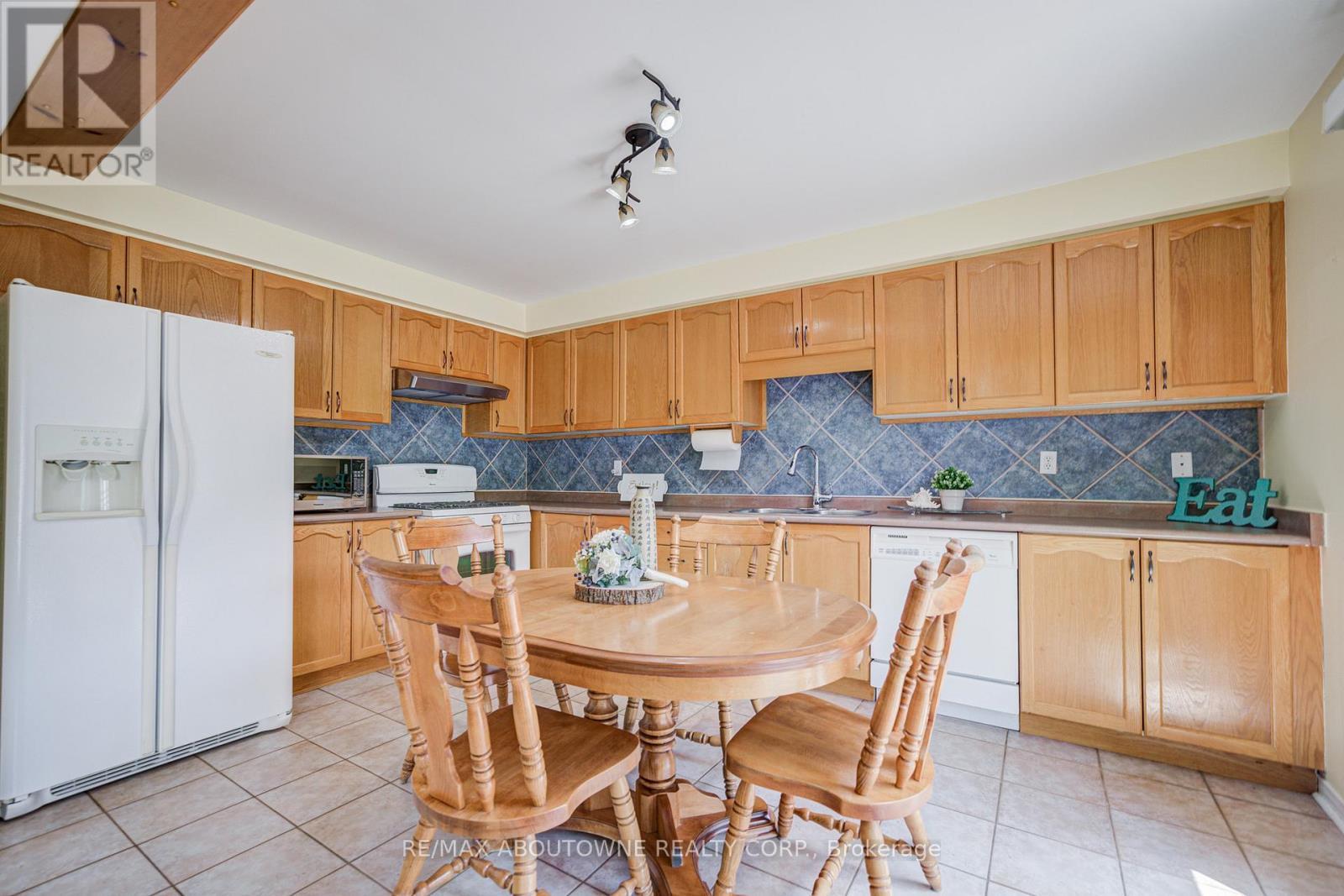 5128 Falconcrest Drive, Burlington, ON