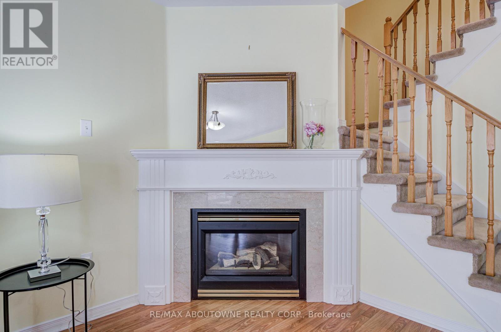 5128 Falconcrest Drive, Burlington, ON