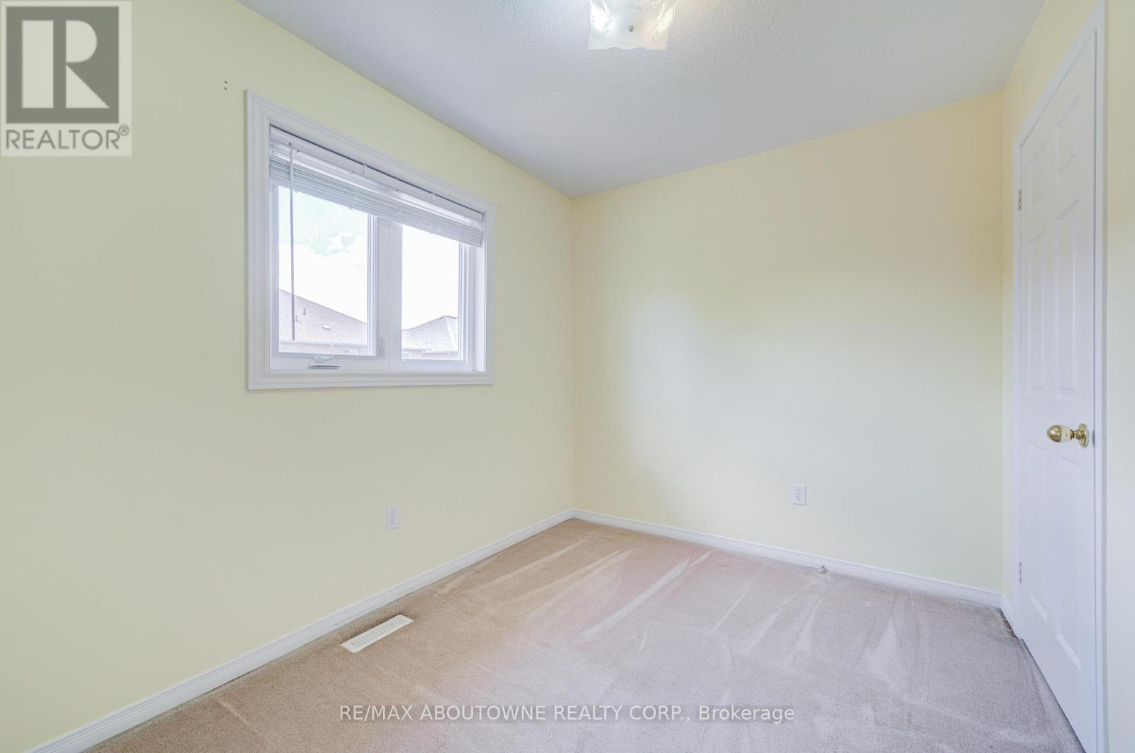 5128 Falconcrest Drive, Burlington, ON