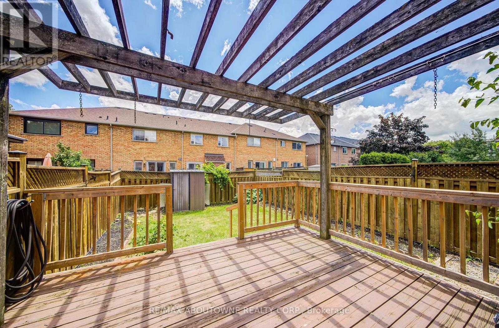 5128 Falconcrest Drive, Burlington, ON