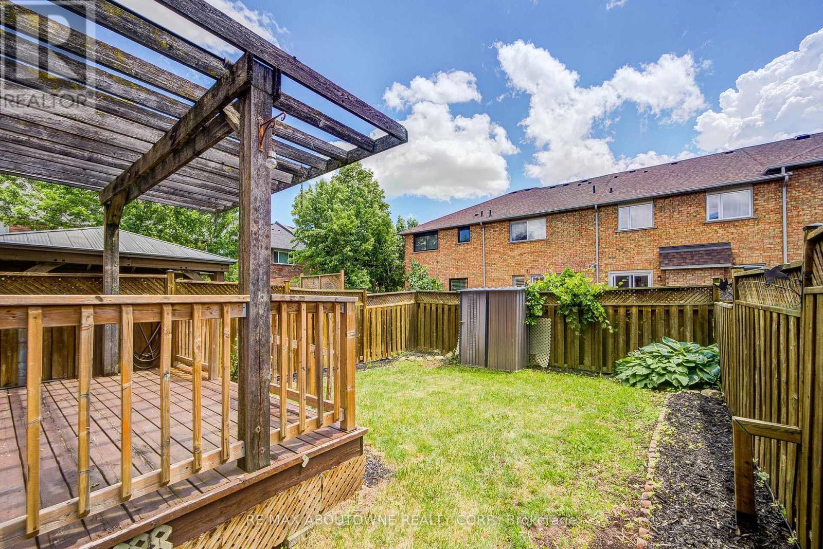 5128 Falconcrest Drive, Burlington, ON
