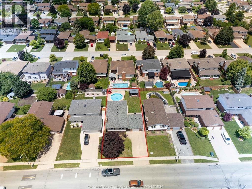 12184 Mcnorton, Tecumseh, ON