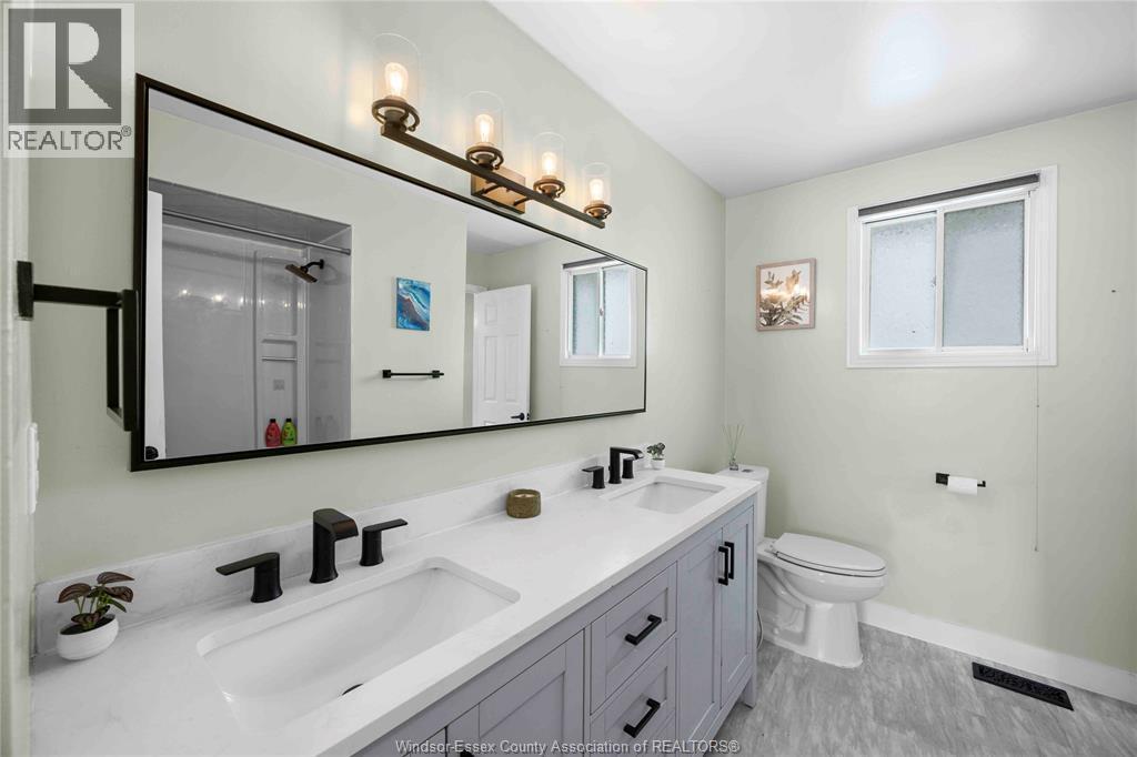 12184 Mcnorton, Tecumseh, ON