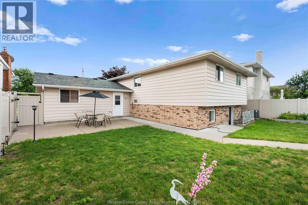 12184 Mcnorton, Tecumseh, ON