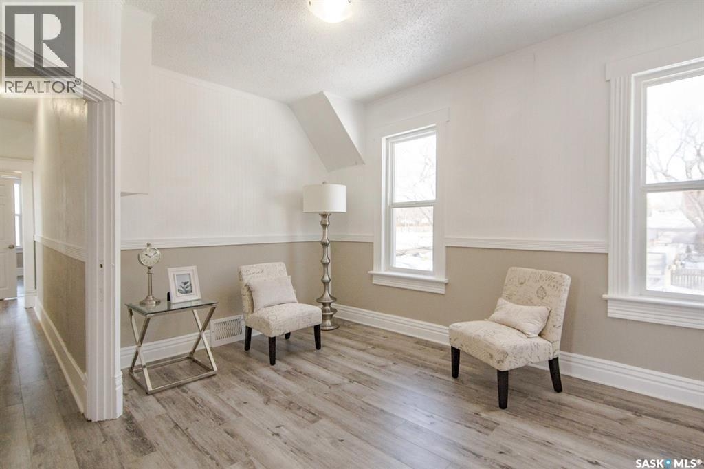 203 8Th Street W, Saskatoon, SK