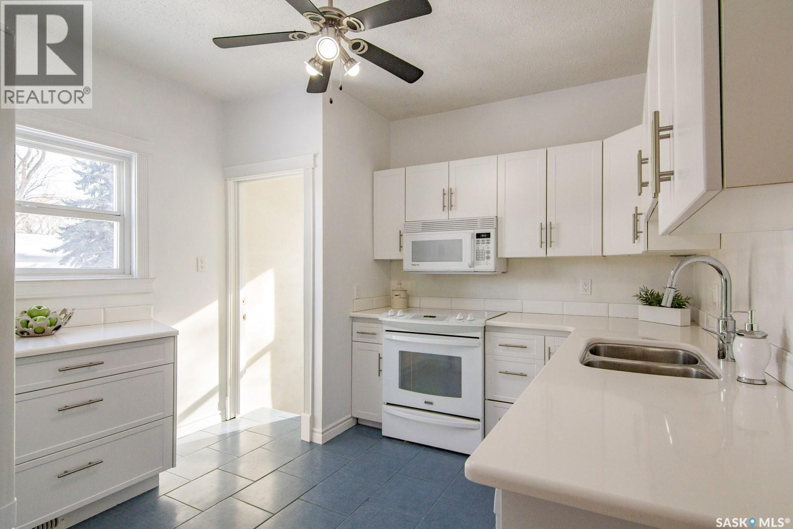 203 8Th Street W, Saskatoon, SK