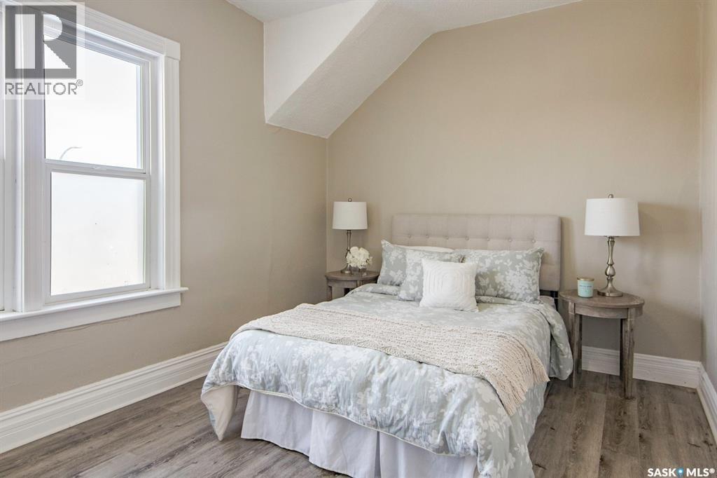 203 8Th Street W, Saskatoon, SK