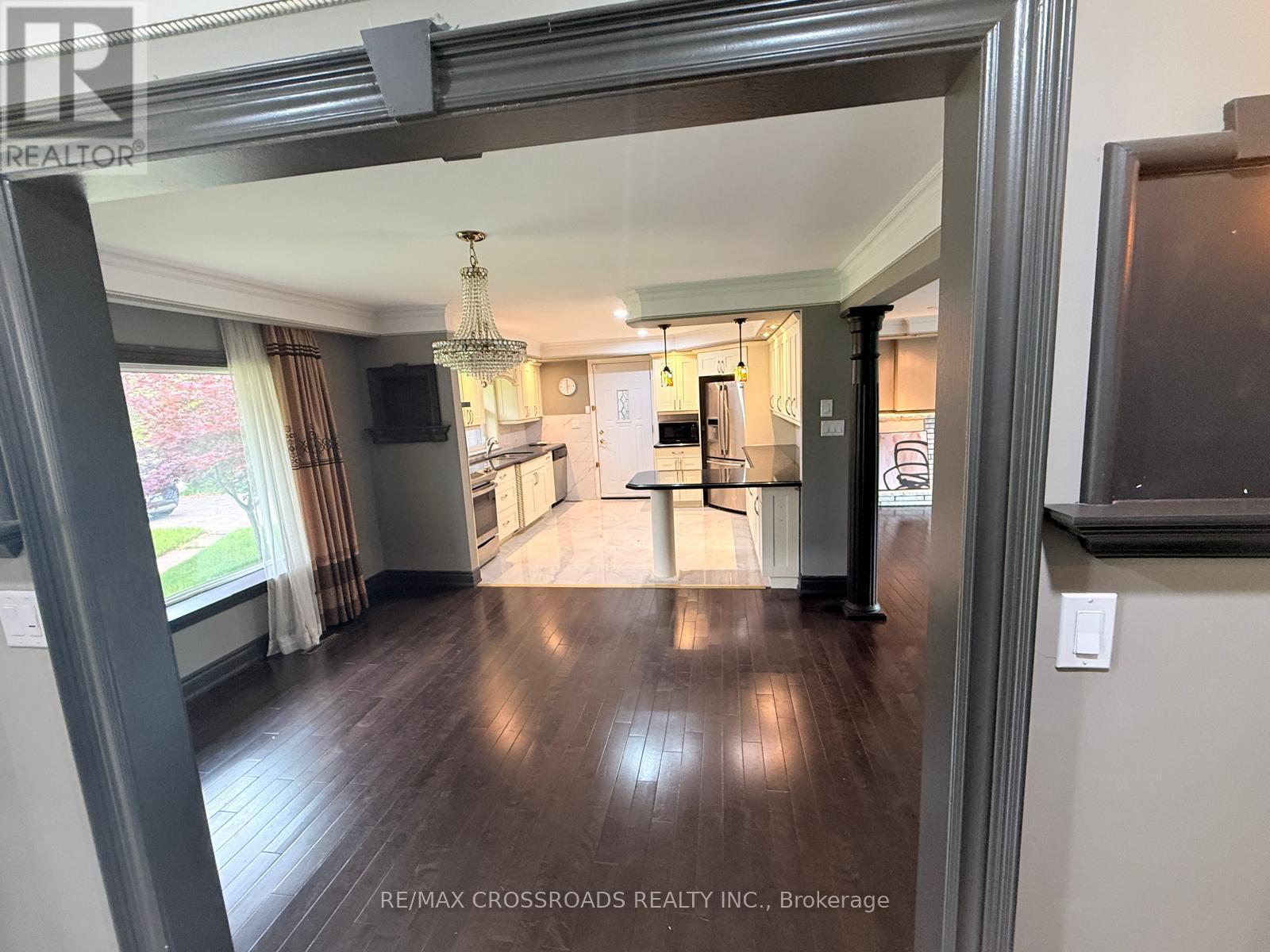 23 Burnview Crescent, Toronto, ON