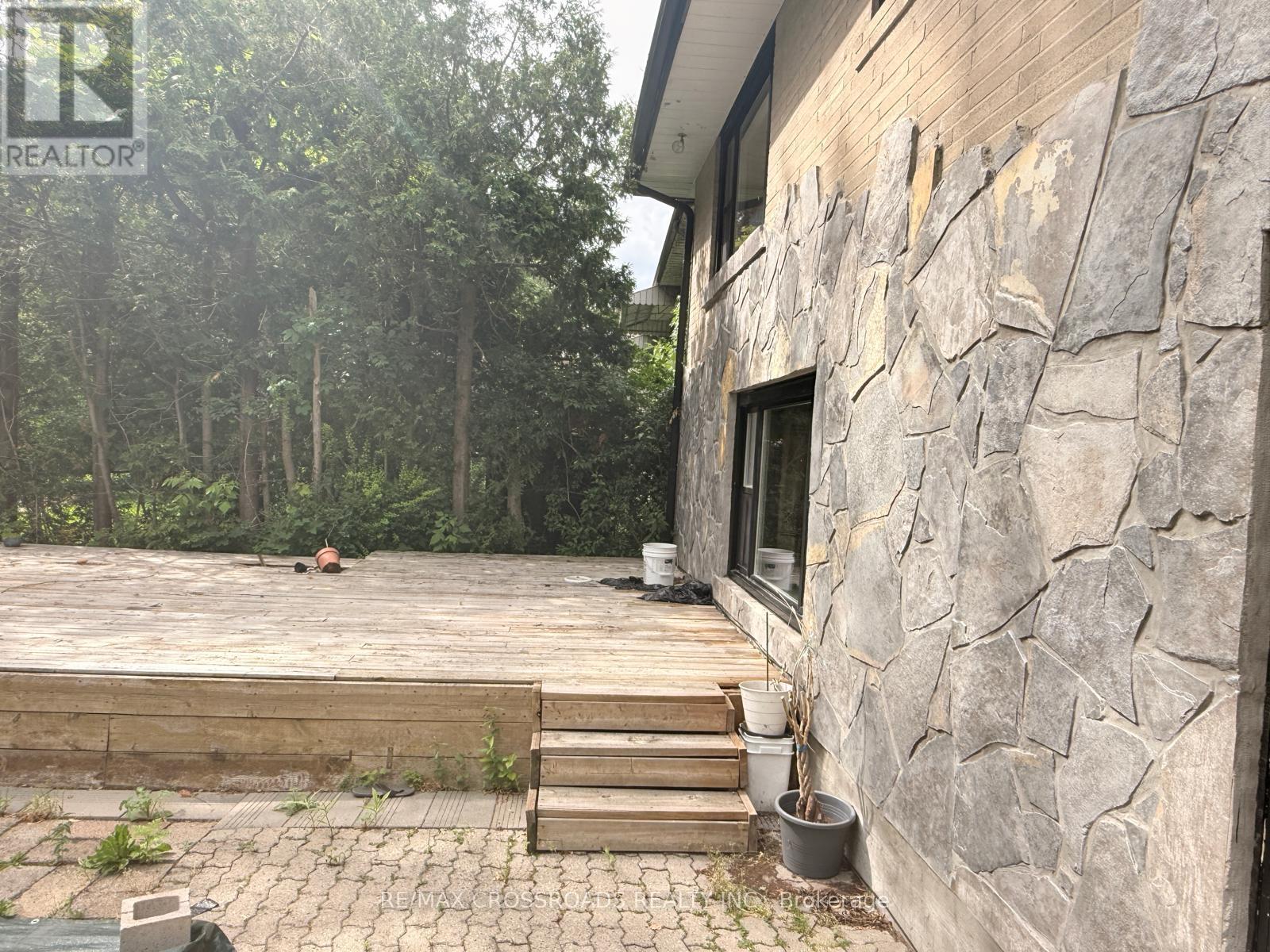 23 Burnview Crescent, Toronto, ON