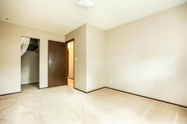 103 Lake Village Rd, Winnipeg, MB - Indoor Photo Showing Other Room