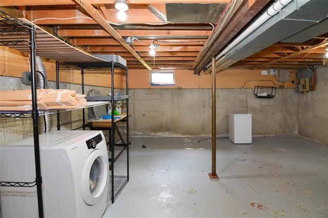 103 Lake Village Rd, Winnipeg, MB - Indoor