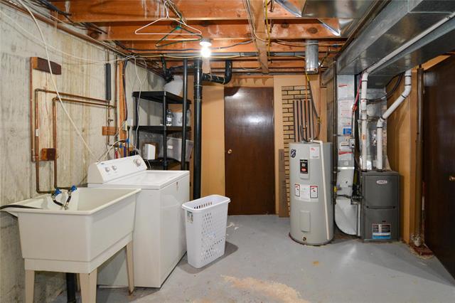103 Lake Village Rd, Winnipeg, MB - Indoor Photo Showing Basement