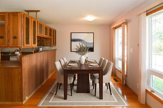 103 Lake Village Rd, Winnipeg, MB - Indoor Photo Showing Dining Room