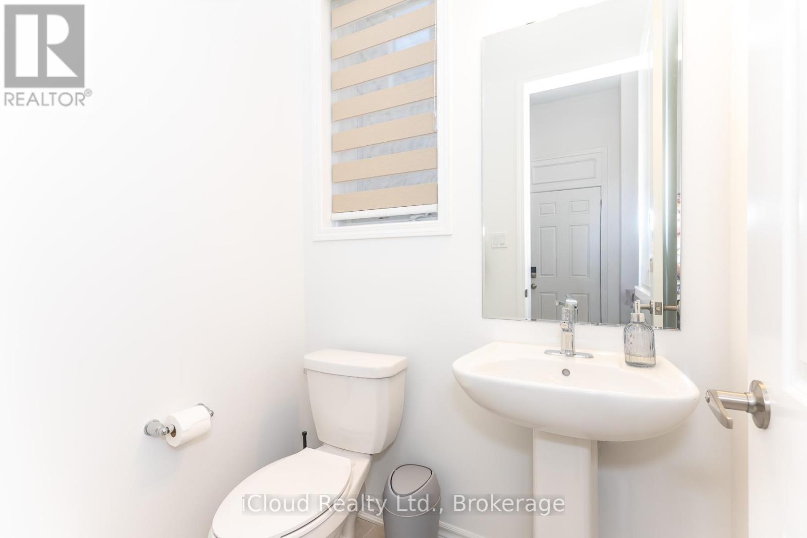 302 Calla Point, Milton, ON - Indoor Photo Showing Bathroom