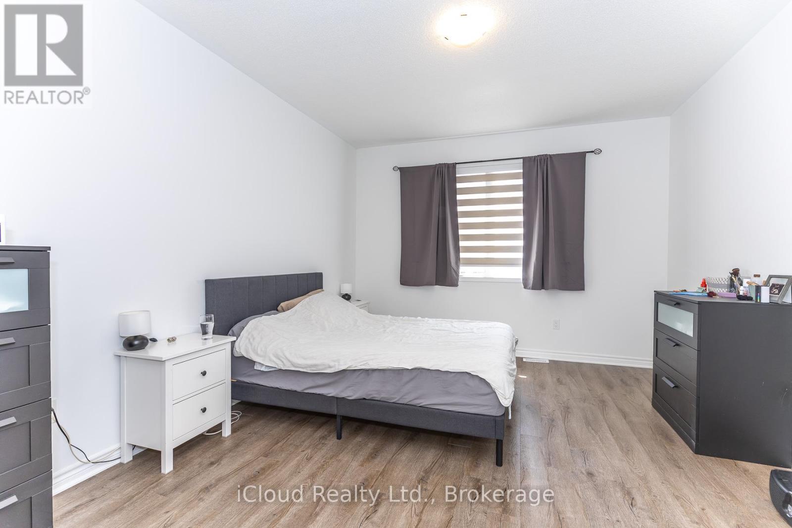 302 Calla Point, Milton, ON - Indoor Photo Showing Bedroom