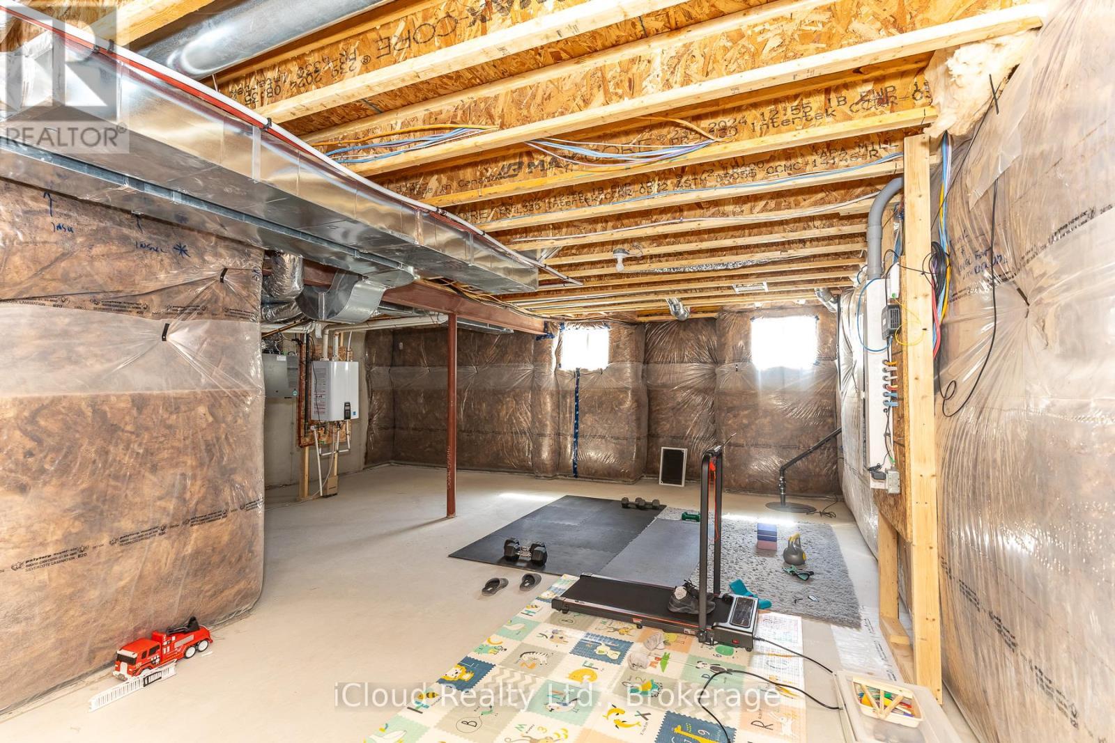 302 Calla Point, Milton, ON - Indoor Photo Showing Basement